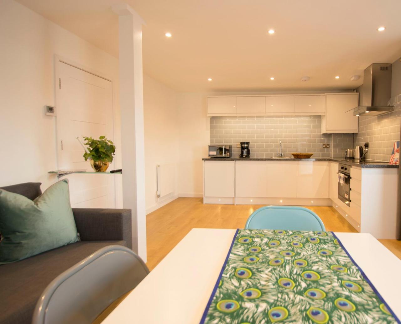 London Deluxe Apartments Mitcham Eksteriør billede